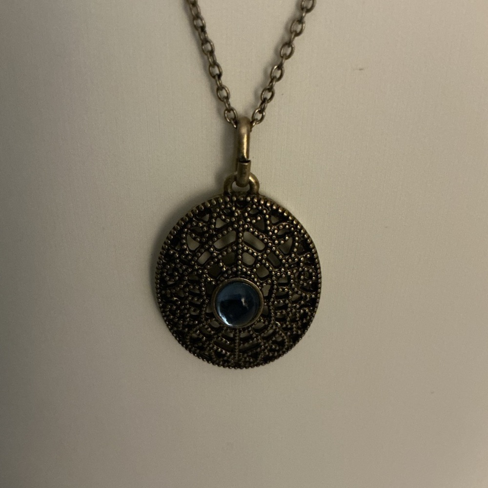 Filigree Lace Design Antique Bronze Pendant Necklace